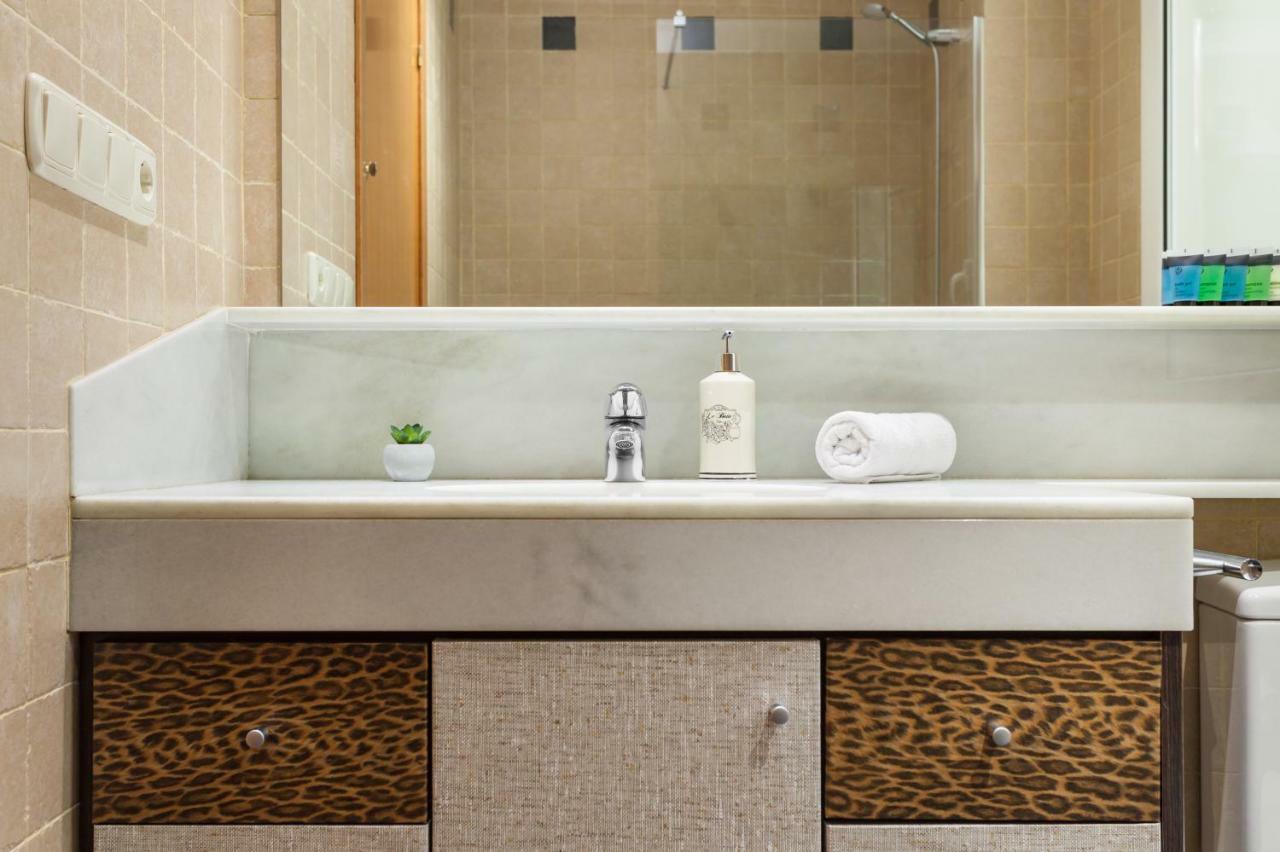 Art House Sagrada Familia Apartment Barcelona Luaran gambar