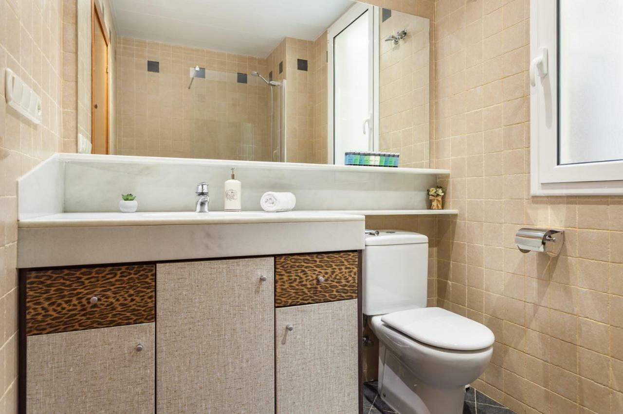 Art House Sagrada Familia Apartment Barcelona Luaran gambar